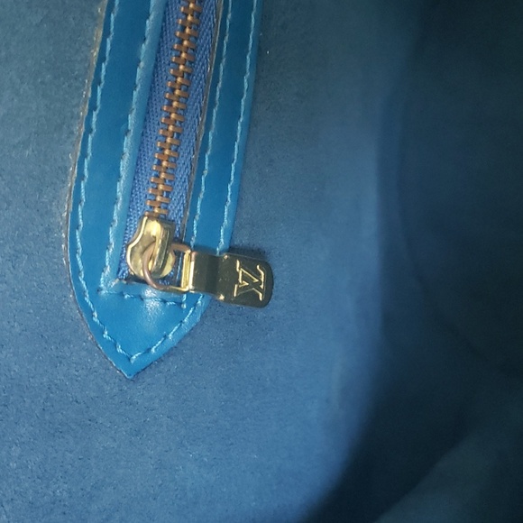 Louis Vuitton Blue Epi Saint Jaques Shoulder Bag Authentic - Picture 13 of 14